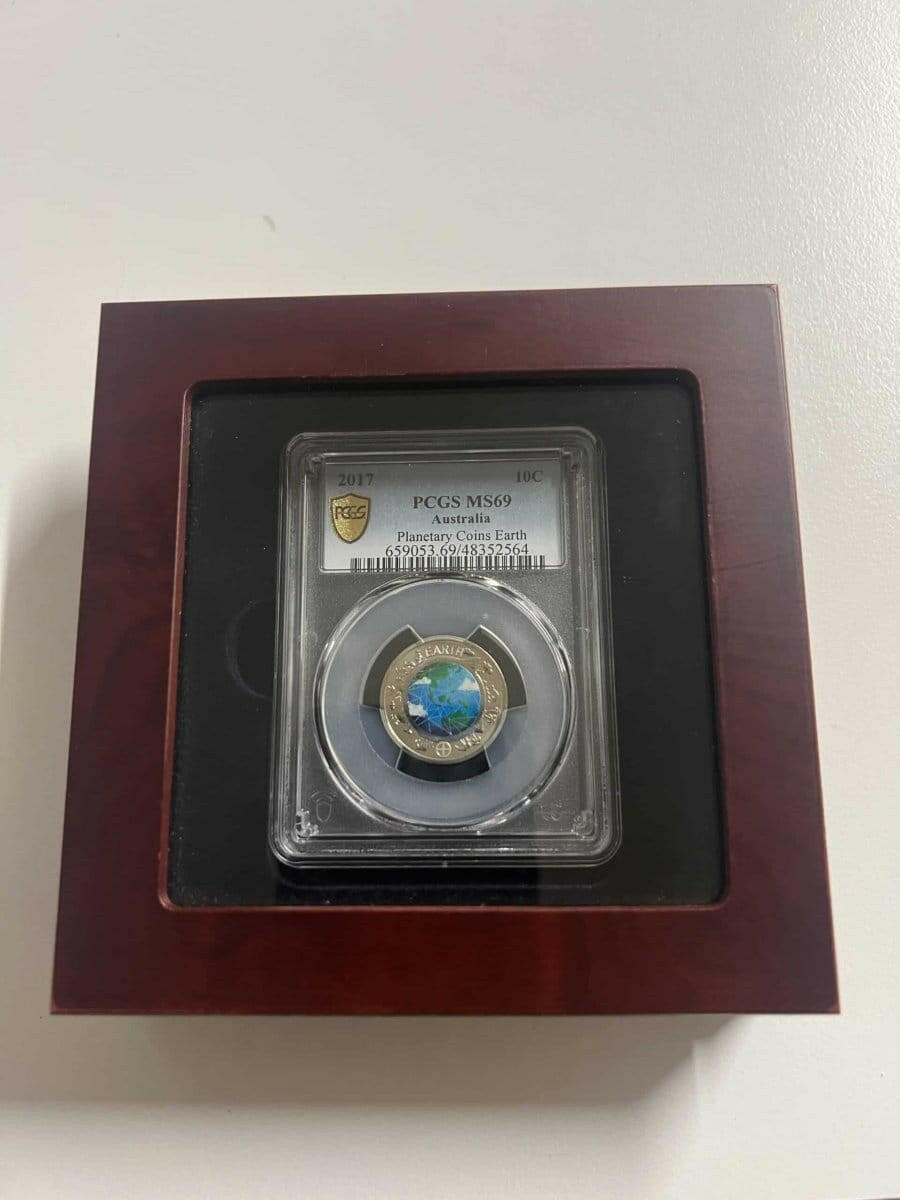 Small coin box VOLTERRA, 1 graded coin (glass) - Nova Coins