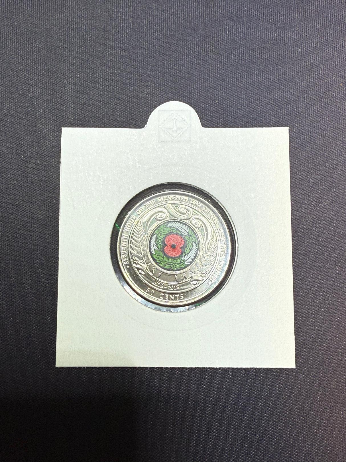 2018 New Zealand 50 Cent - Coloured Coin - Armistice Red Poppy - Uncirculated 50c