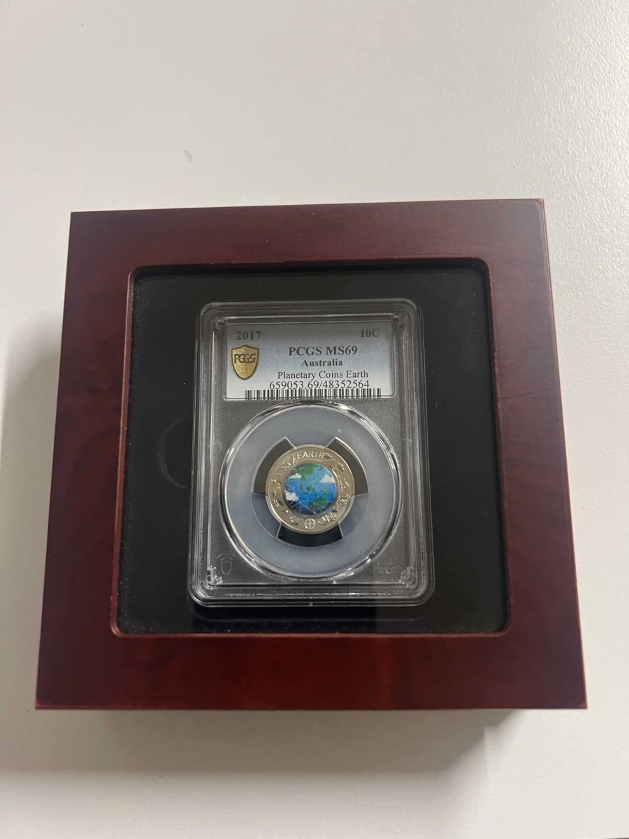 Small coin box VOLTERRA, 1 graded coin (glass) - Nova Coins